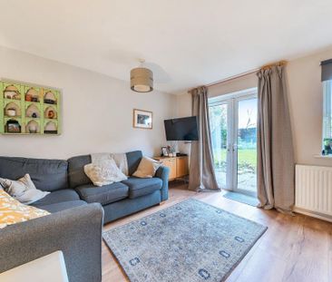 2 bedroom end of terrace house to rent - Photo 2