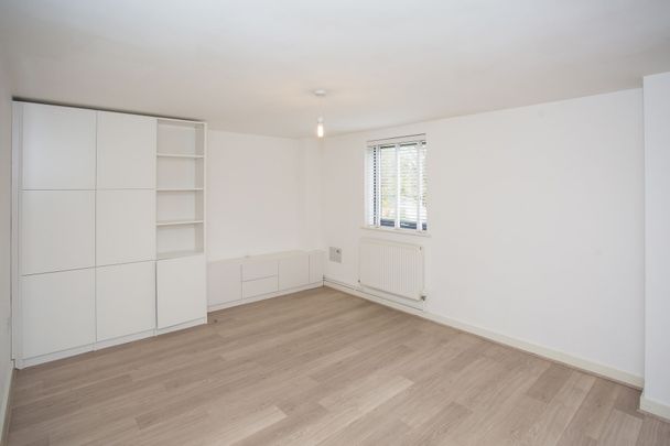 Available unfurnished from 12/06/2026 - Photo 1