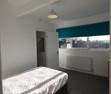 Silver Royd Hill (Room 5), Armley, Leeds - Photo 6