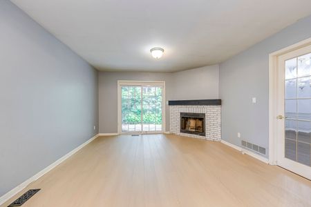 For Lease - 1106 Crestview Street, Oakville, Ontario - Photo 2