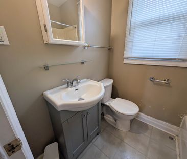 All Inclusive 2 Bedroom Upper Unit in St. Catharines!! - Photo 1