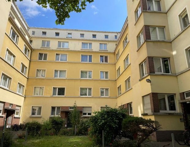 Großzügige 4-Zimmerwohnung im Erdgeschoss mit Balkon - Photo 1