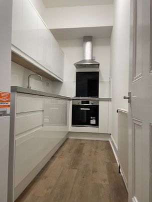 1 Bed Flat, Milton Street, EH8 - Photo 1