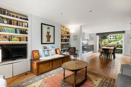 Rochester Square, London, NW1 - Photo 3