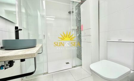 3-BEDROOM APARTMENT FOR RENT IN TORREVIEJA - ALICANTE - Photo 5