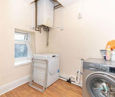 6 bedroom terraced house to rent - Photo 2