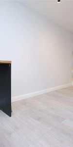 The Studio, Ash Road, Aldershot, Hampshire, GU12 - Photo 3