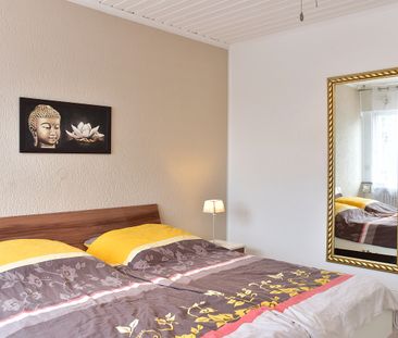 Modern möblierte Wohnung mit Terrasse in Meschenich - Video Online - Foto 2