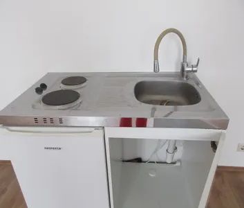 Charmante Singlewohnung in Top-Lage - Nähe Meiselmarkt & Schloss Sc... - Foto 2