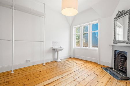 5 bedroom detached house to rent - Photo 3