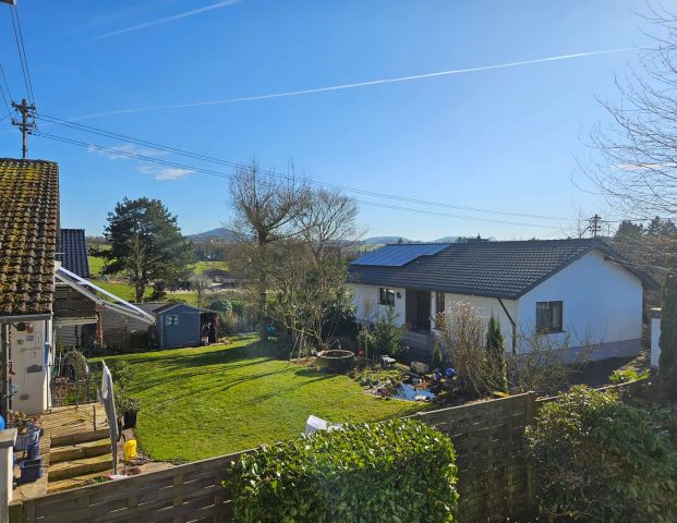 Einfamilien-Split-Level-Haus in Stieldorf- ganz oder teilweise möbliert - Photo 1