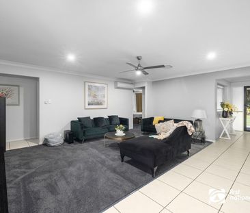 SPACIOUS FAMILY HOME IN BIRKDALE - Photo 1