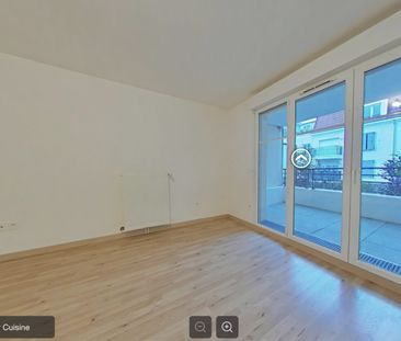 Location Appartement 2 pièces 51m² LE PLESSIS TREVISE 94420 - Photo 2