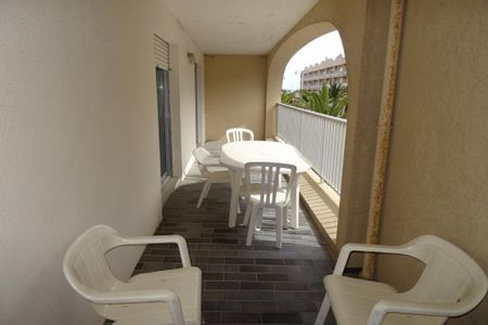 Location Appartement 2 pièces 37m² HYERES PLAGE 83400 - Photo 5