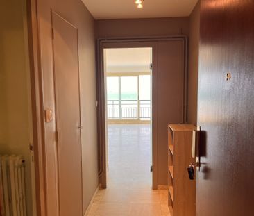 Location Appartement 1 pièce 33m² LES SABLES D OLONNE 85100 - Photo 2