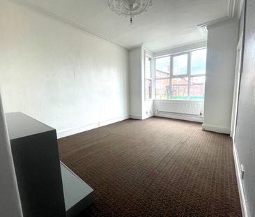 2 Bed Terraced House, Colwyn Road, LS11 - Photo 1