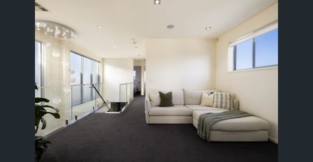 Effortless Elegance in a Modern Waterfront Oasis - Photo 3