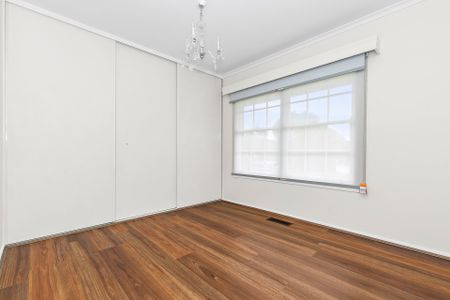 470 Springvale Road, Glen Waverley - Photo 2