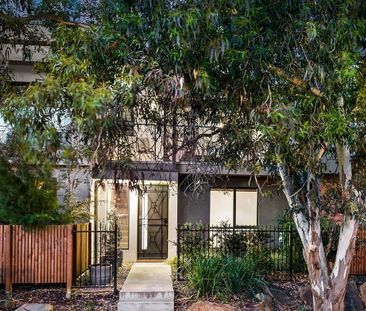 Modern Living in the heart of Mooroolbark - Photo 1