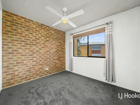 1/18 Thurlow Place, Belconnen ACT - Photo 3