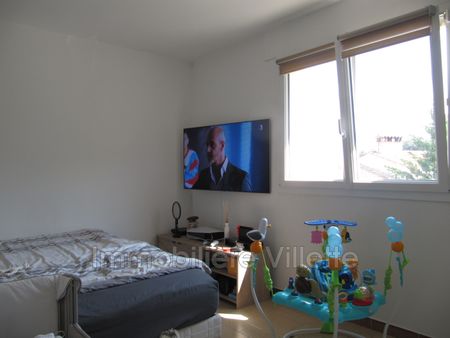 Location Appartement 2 pièces 40m² ST LAURENT DU VAR 06700 - Photo 2