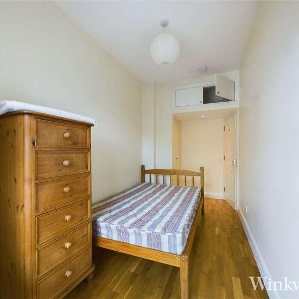 Grosvenor Parade, Uxbridge Road, Ealing, London, Uk, W5 - Photo 1