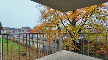 Nieuwbouw appartement met zuidgericht terras in het groene Louisepark te Eeklo! - Photo 2
