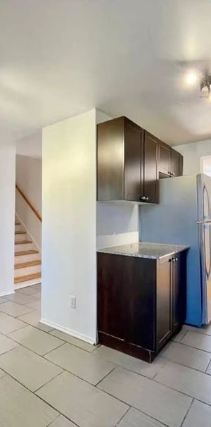 Pointe St-Charles - 5 1/2 Sur 2 Étages - Photo 1