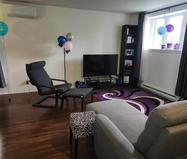 Un grand et lumineux logement 4 1/2 - Photo 2