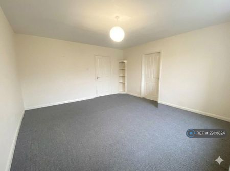 2 bedroom maisonette to rent - Photo 4