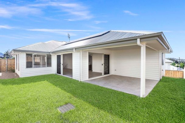 Brand new 3 bedroom home - Photo 1