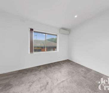 Effortless Lifestyle, Exceptional Location - Photo 6