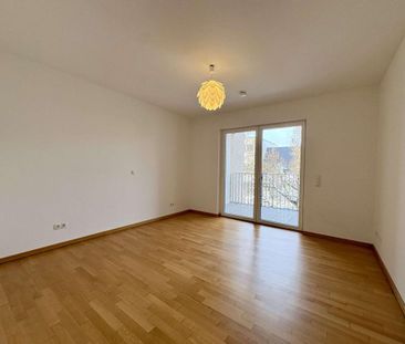 Moderne 2-Zimmer-Wohnung mit Balkon und Stellplatz in zentraler Lage - Foto 1