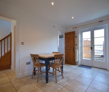 3 bedroom semi-detached house to rent - Photo 4