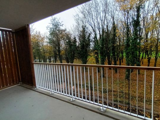 POITIERS GIBAUDERIE PROXIMITE CHU: appartement T3 de 62.20m² avec emplacements parkings et balcon - Photo 1