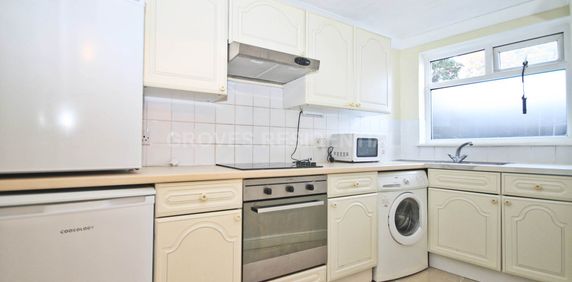 Price £1,400 pcm - Available Now - Unfurnished - Photo 2