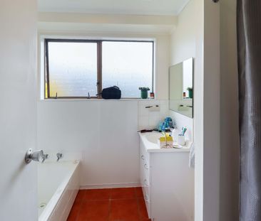 Family Home - Photo 6