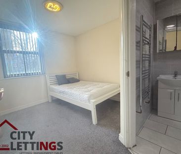 4 Bedroom Flat - Photo 2