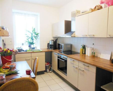 Schöne 3 R.Whg. - Balkon, Bad mit Fenster, 2er WG geeignet - Photo 3