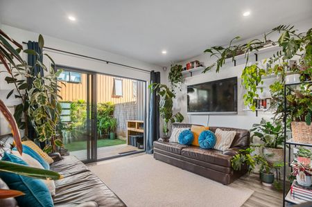 Modern Townhouse Designed for Easy Living! - Photo 3