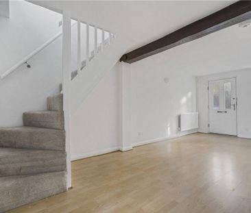 2 bedroom semi-detached house to rent - Photo 3