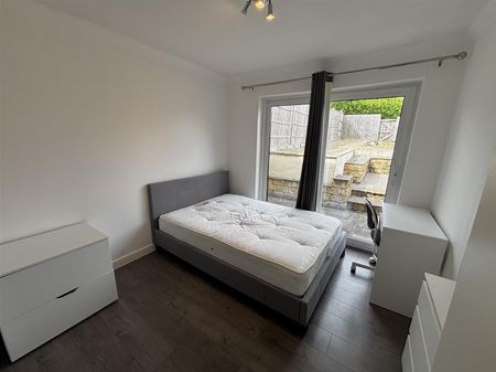 Linley Close, Bath - Photo 3
