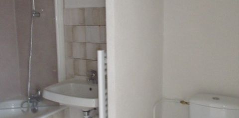 Location Appartement 2 pièces 35m² LA FERTE MACE 61600 - Photo 2