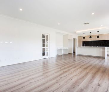 Two Storey Home with Commanding Street Frontage - Photo 3