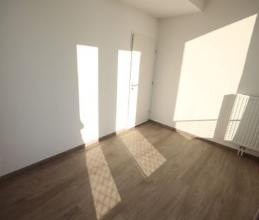 Location Appartement 4 pièces 83m² LILLE 59000 - Photo 6