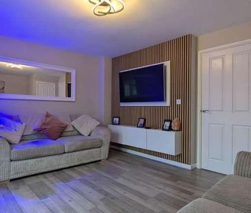 Northcote Avenue, Oldham, OL1 - Photo 2