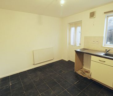 2 Bed Semi-detached house To Rent - Photo 4