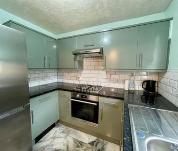 3 bedroom end of terrace house to rent - Photo 6