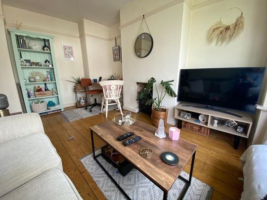 2 bedroom maisonette to rent - Photo 1
