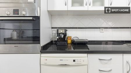 2 room luxury Apartment for rent in Valencia, Spain - Photo 4